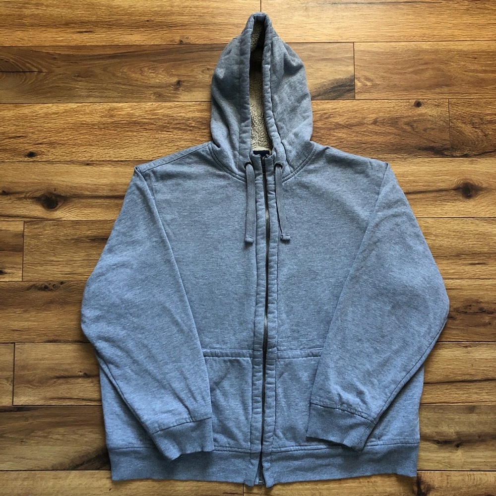 🏁 Grey Fades glory hoodie

#hoodie
#sweater
#grey
#fadedglory
#sweatshirt